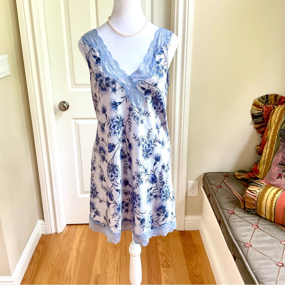 Morgan Taylor Slip Dress Intimates in Gray & Blue Floral Satin with Lace (S)